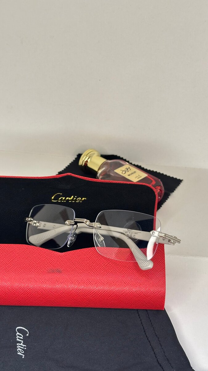 Lunettes de vue Cartier élégantes