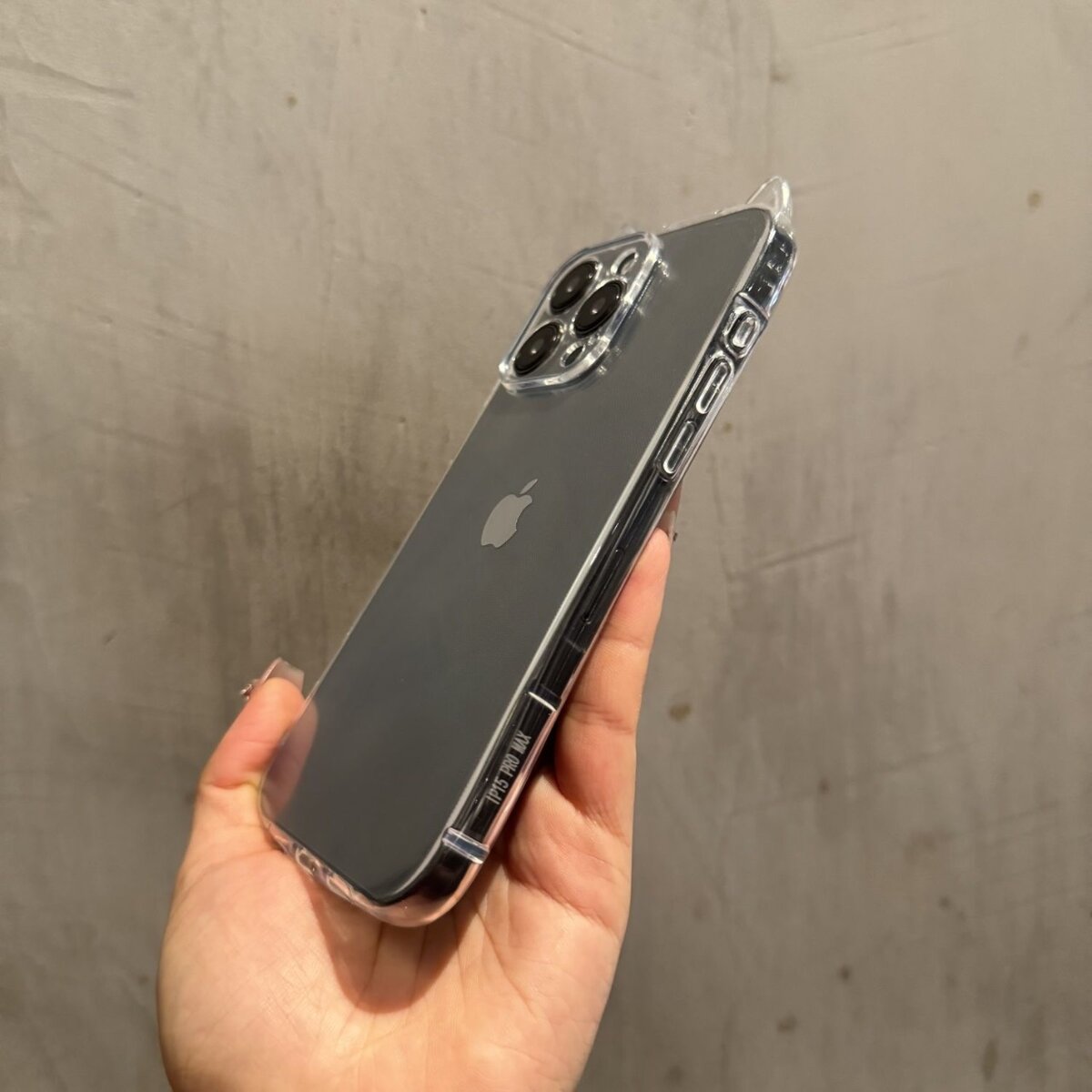 Чехлы на IPhone