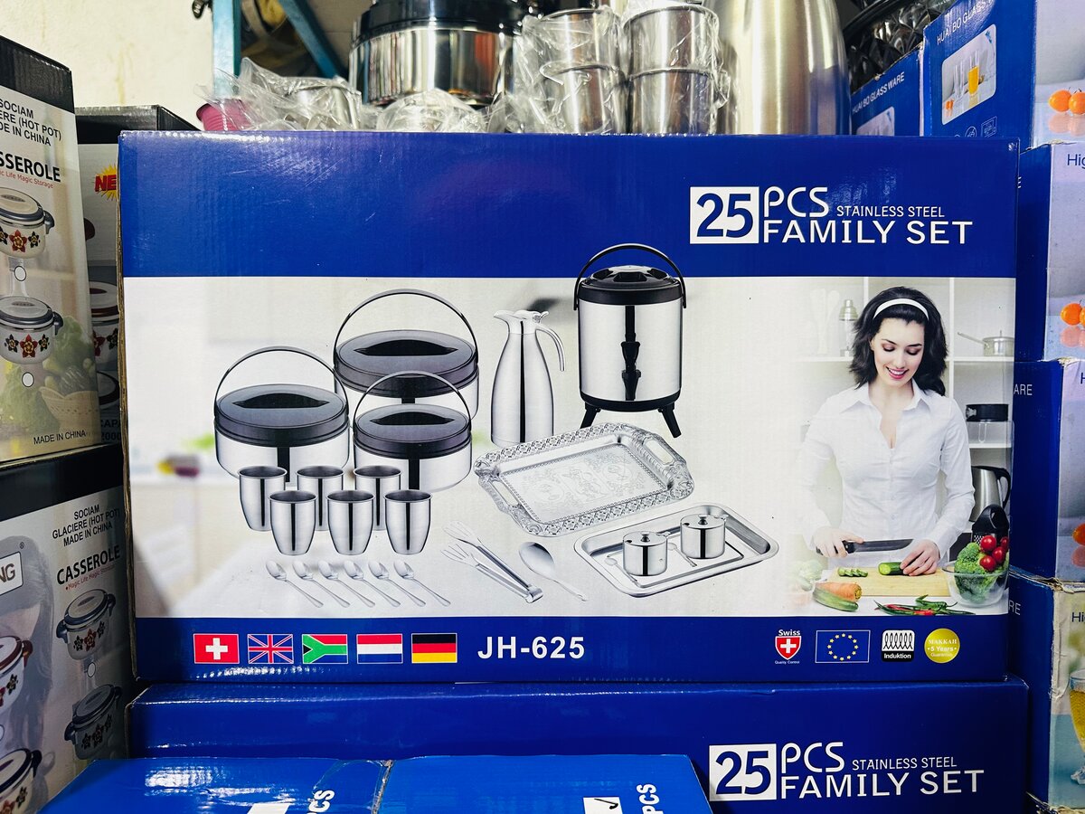 Ensemble glacière , plateau, gobelet, verre etc…25 pièces 