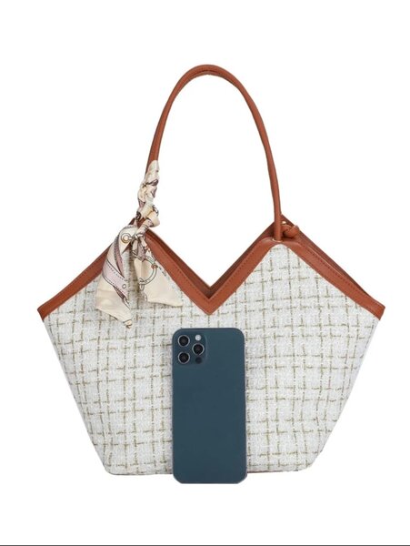 Un joli petit four tout pour les petites sorties