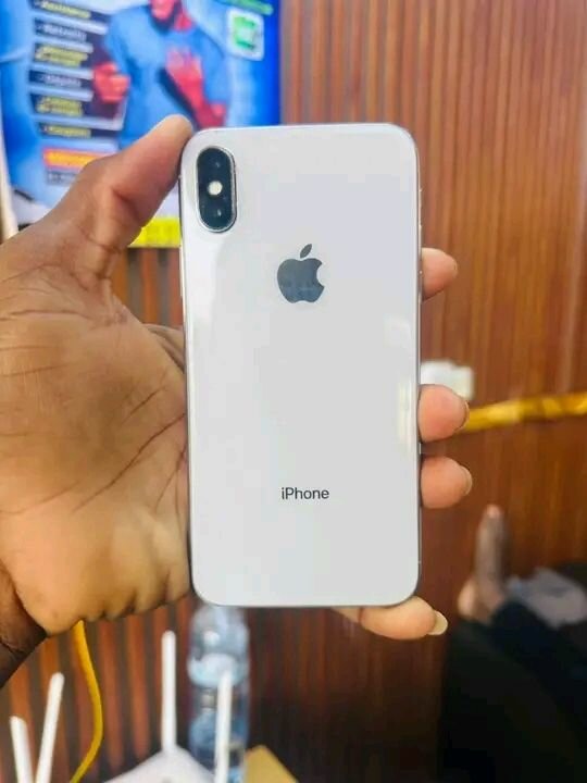 iPhone 128GB Blanc