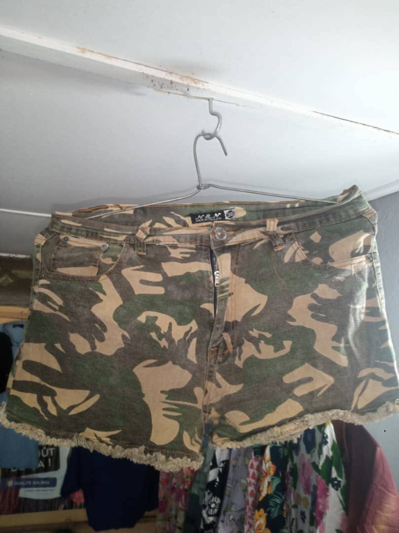 Shorts en jean déchiré