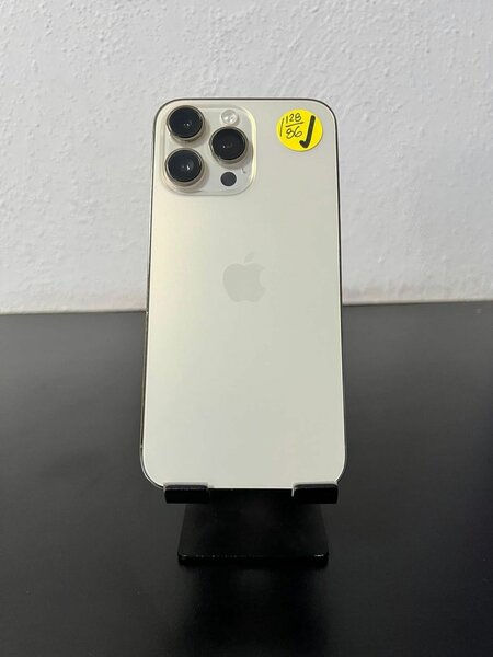 iPhone 13 Pro 128Gb unlocked ¢6,000 available