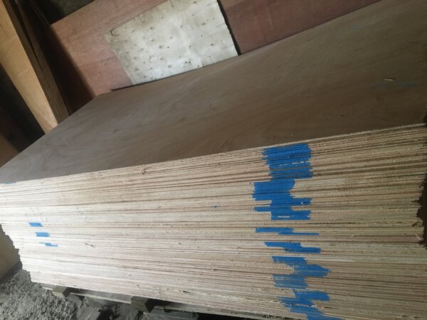 Panneaux de contreplaqué de qualité