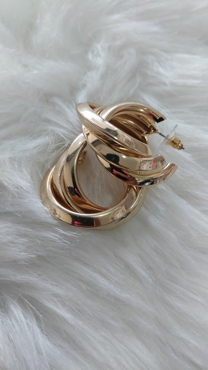 Non tarnish earrings