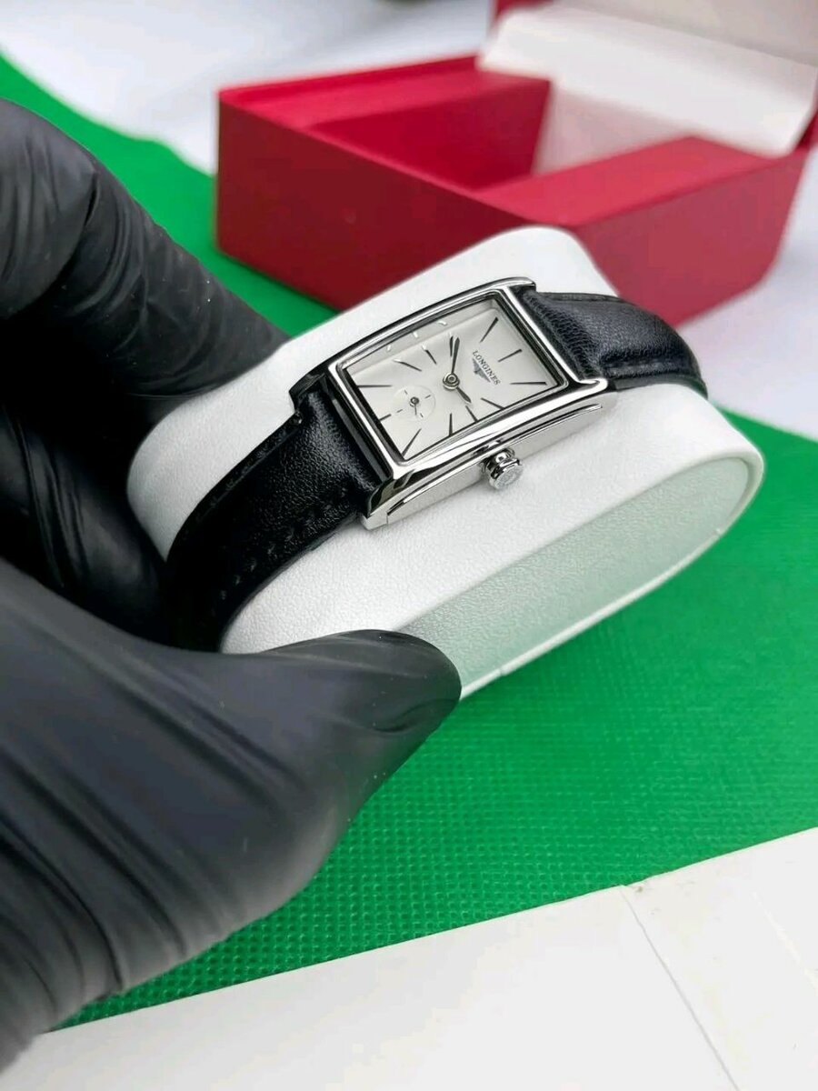 Montres carrées élégantes