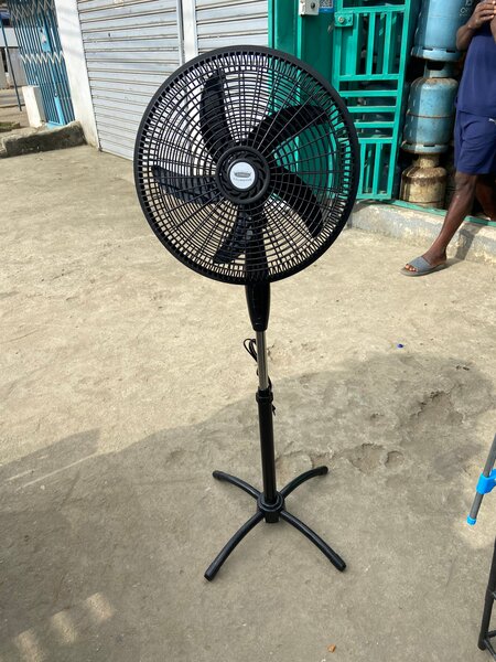 Ventilateur sur pied réglable