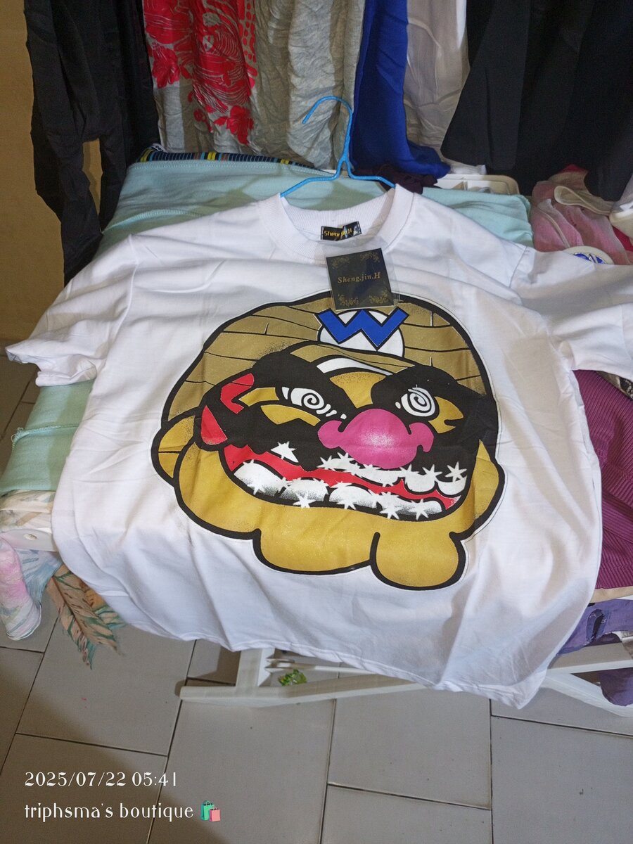 T-shirt imprimé graphique tendance