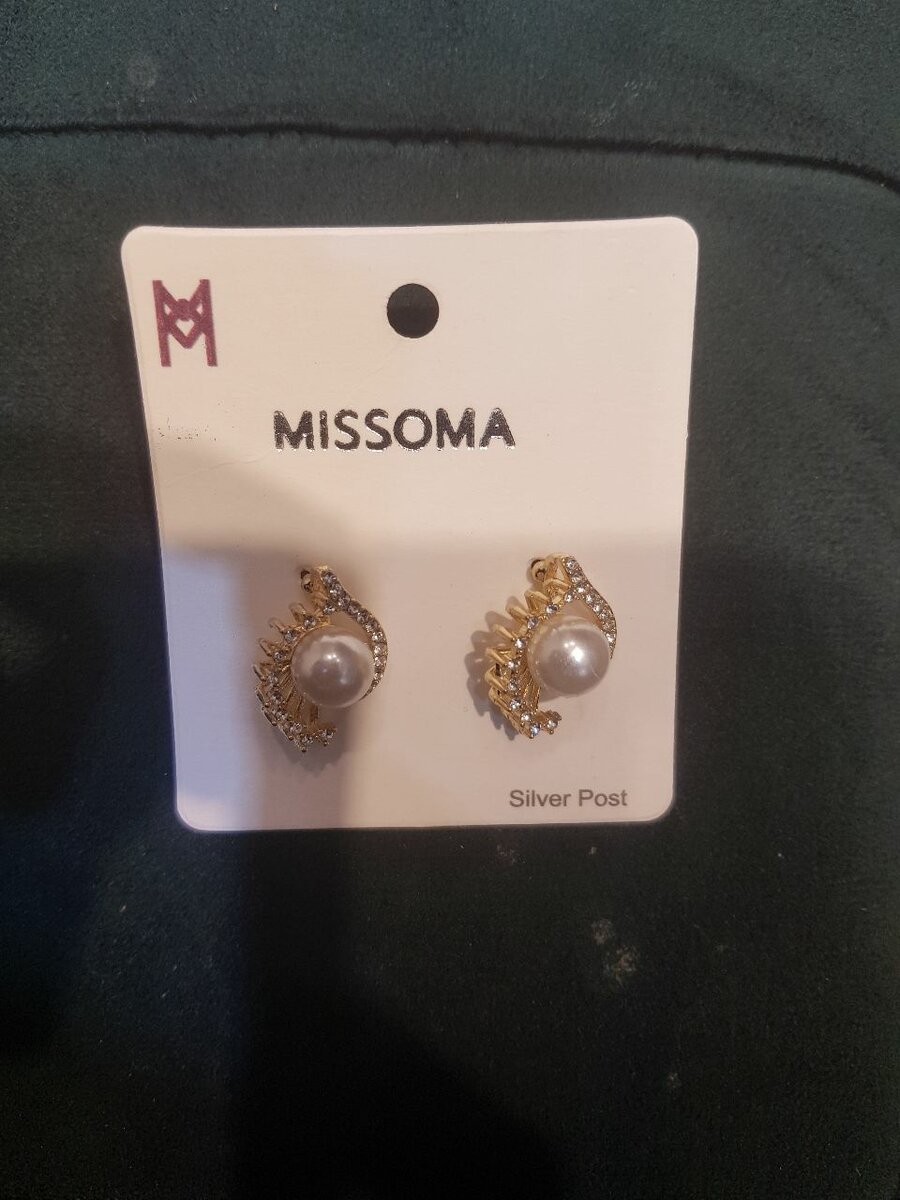 Earings