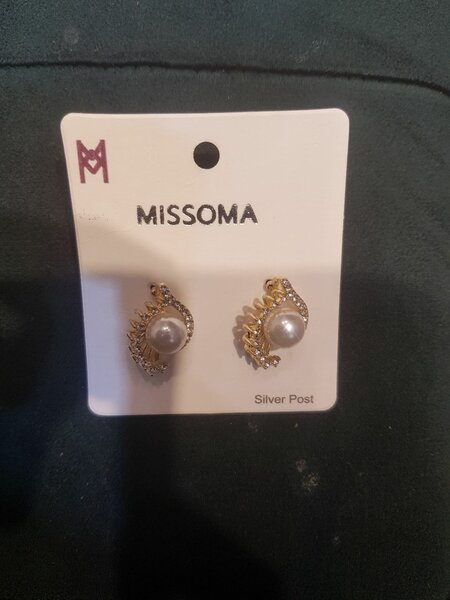Earings