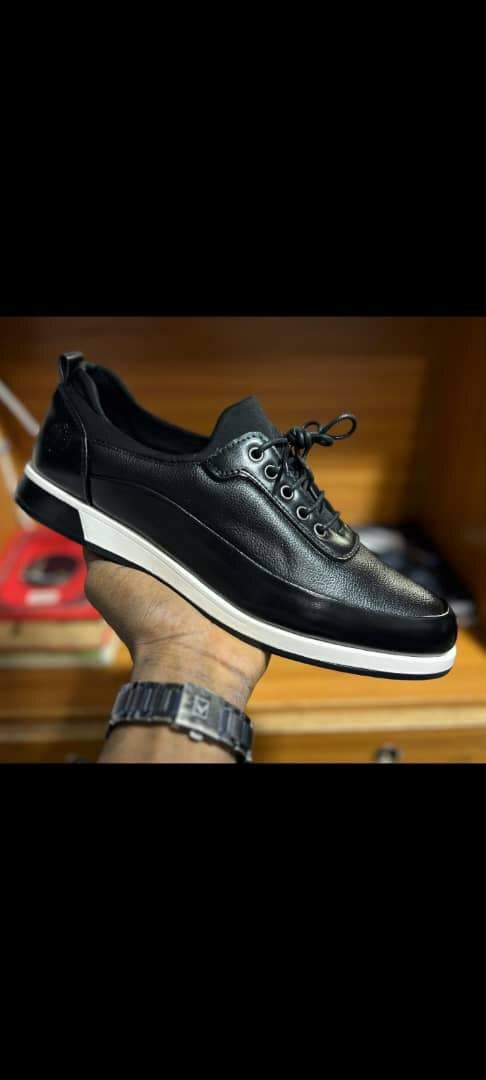 Chaussures en cuir noires homme