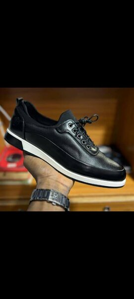 Chaussures en cuir noires homme