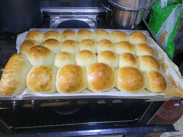 Petits Pains Maison Dorés