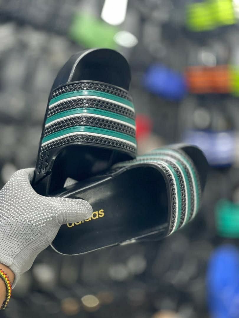Big base Adiddas slides