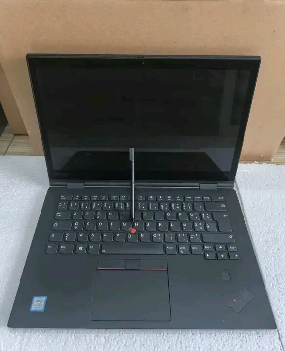 Lenovo ThinkPad X1 Carbon