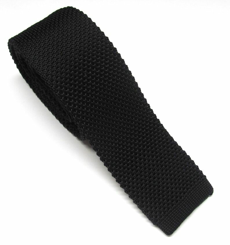 Cravate Tricotée Noire Élégante