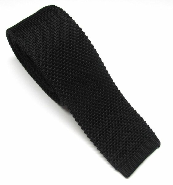 Cravate Tricotée Noire Élégante