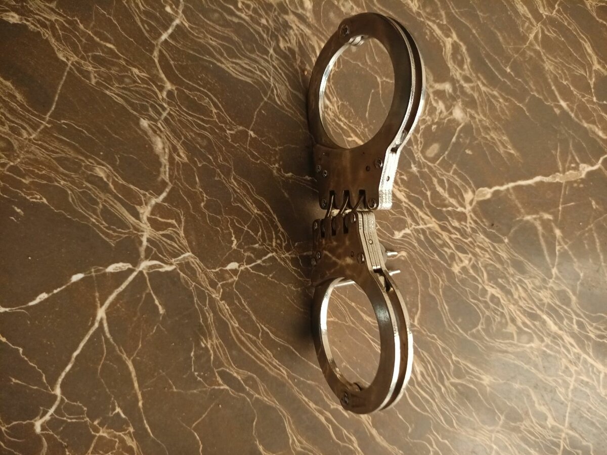 Menottes en acier inoxydable