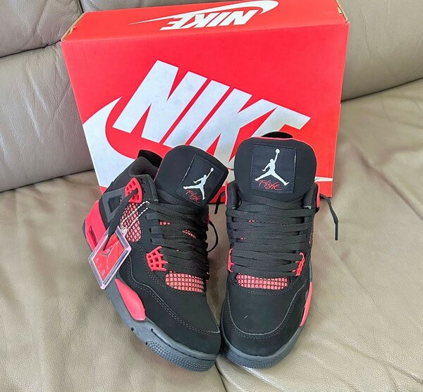 Jordan 4