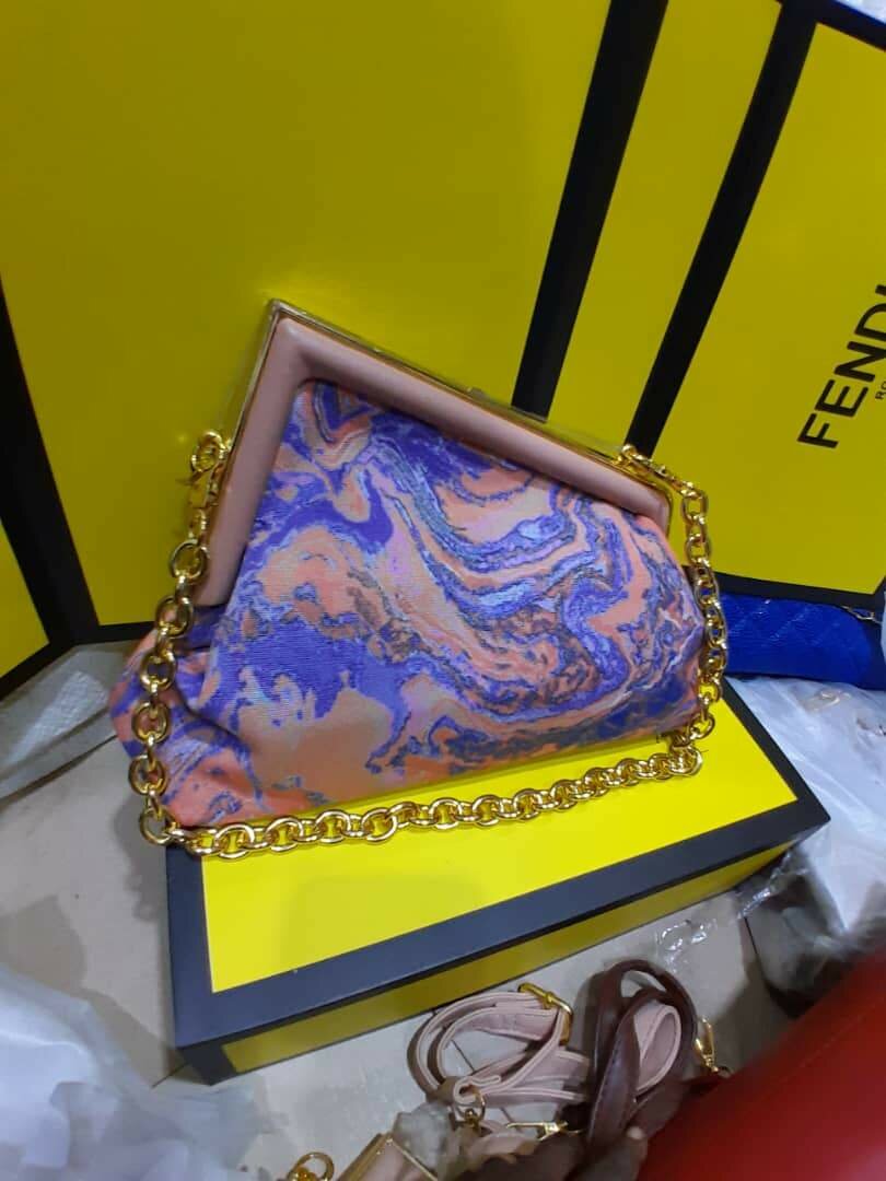 Women's dressing bag