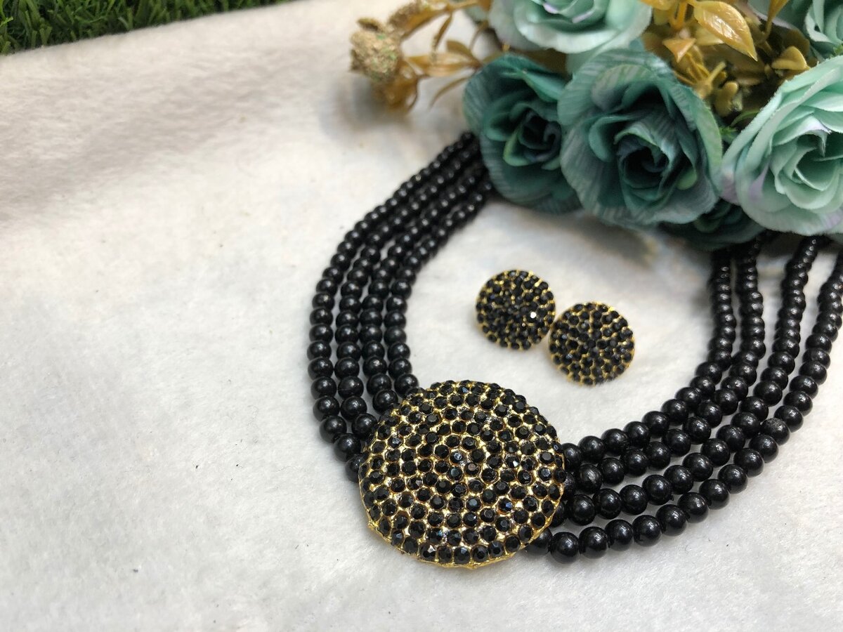 Choker set