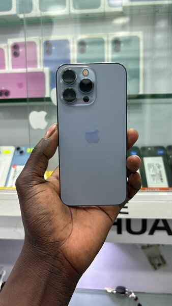 13 pro retour quasi 128giga