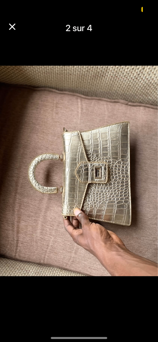 Sac à main luxe en croco doré