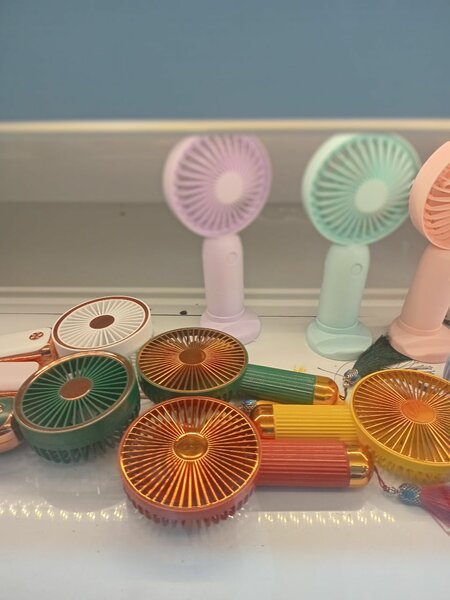 Portable fans and standing fans