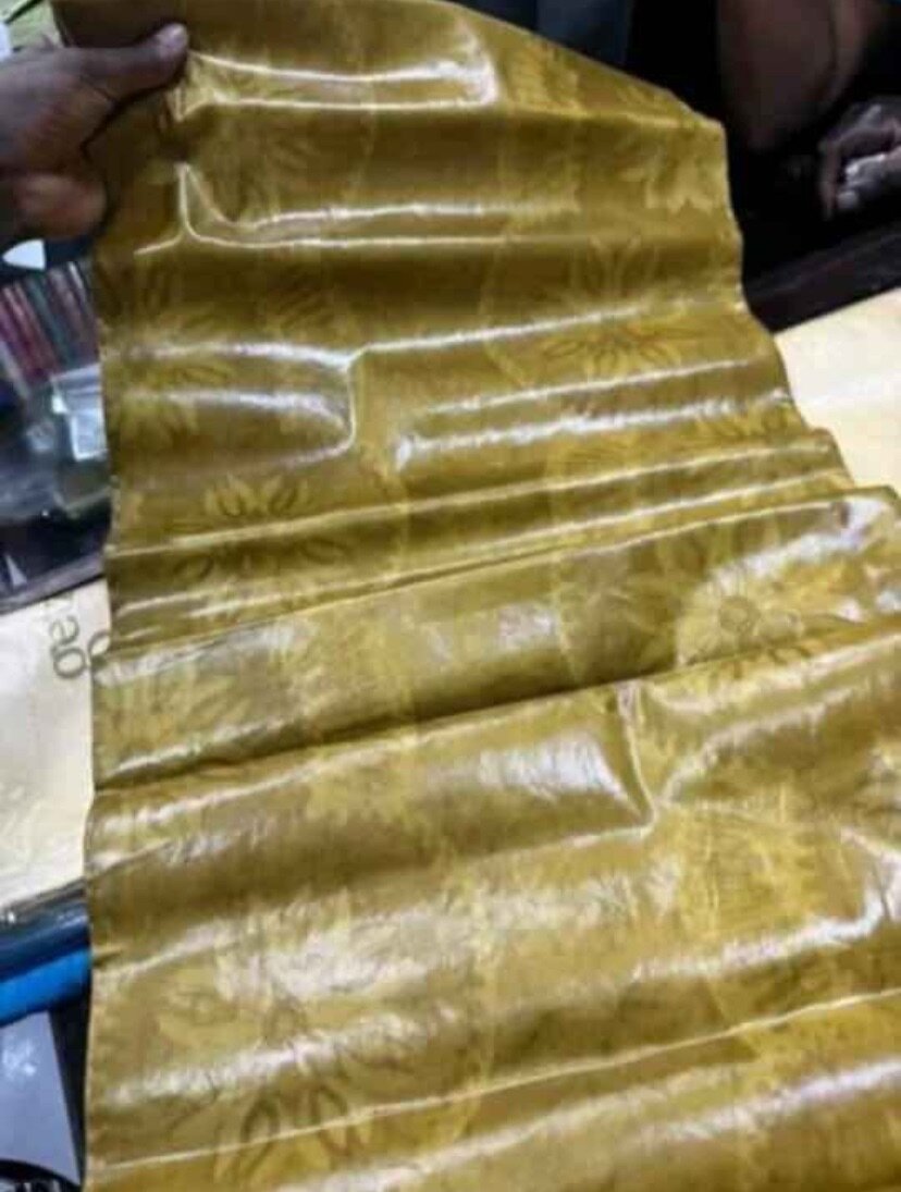 Tissus Colorés en Satin Brillant