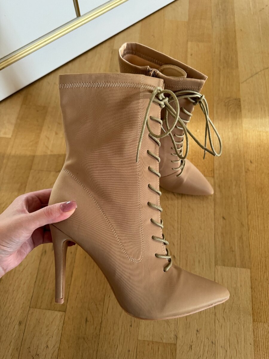 Женские сапоги