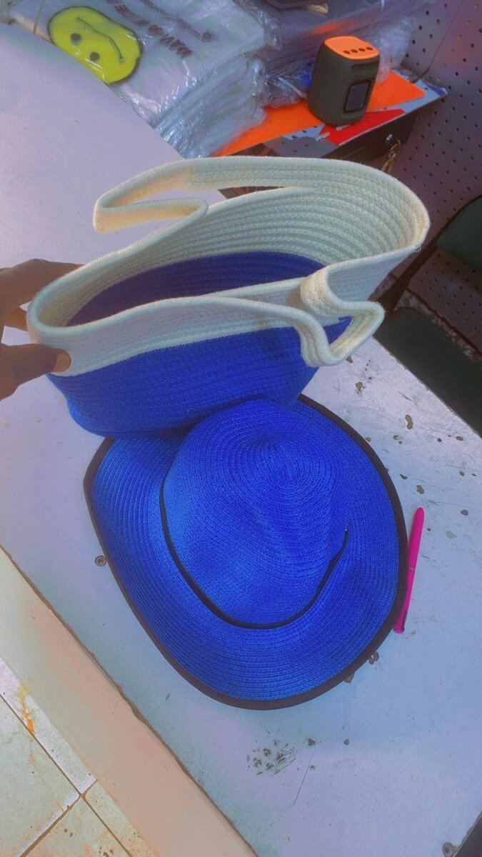 Ensemble chapeau et sac d'été