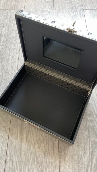 Шкатулка для украшений