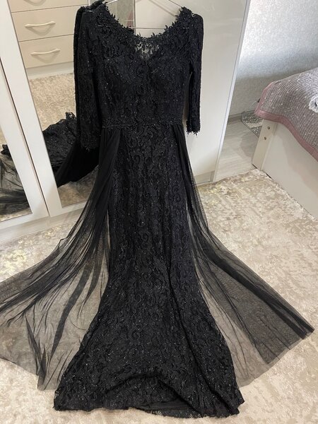 Вечерние платья