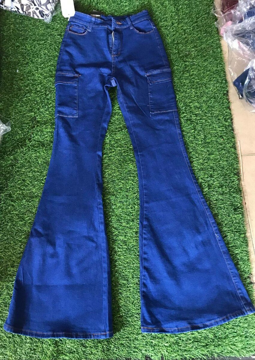Ladies side pocket jeans