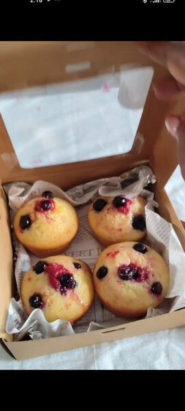 Muffins aux fruits en boîte