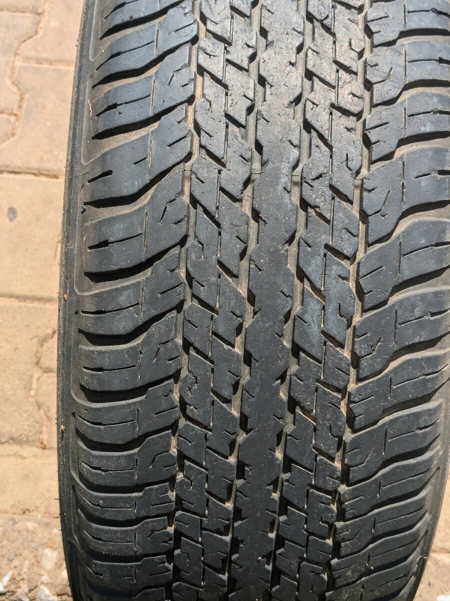 Four (4)Toyota Hilux good second hand tyres-265/65R17
