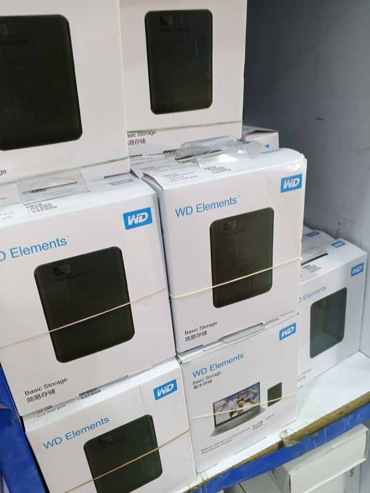 Hard drive enclosure