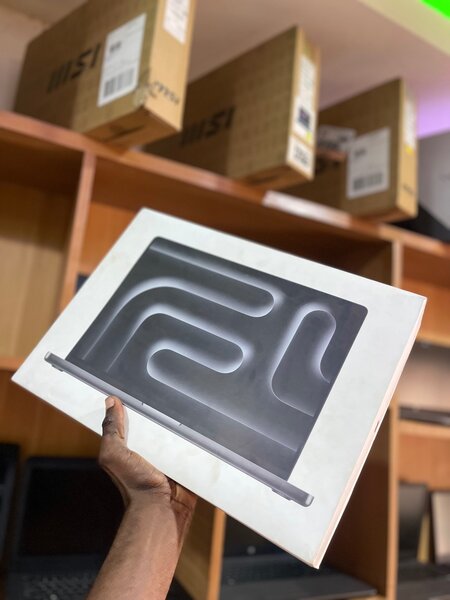 MACBOOK PRO,M3 ,2023