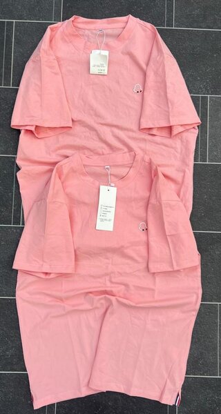 T-shirts roses assortis