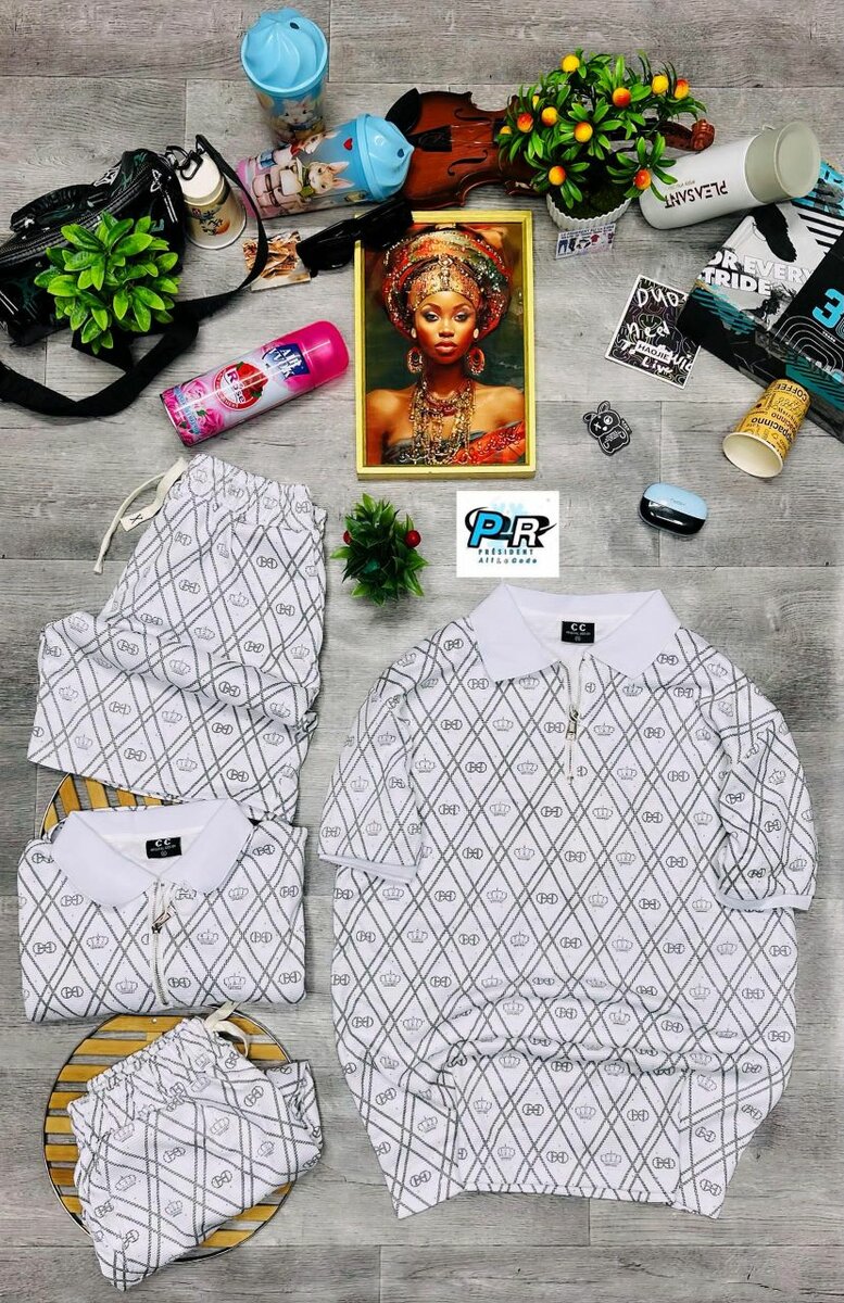 Ensemble de vêtements modernes