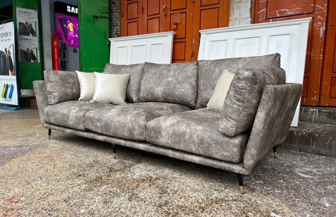 4 seater steel frame couch