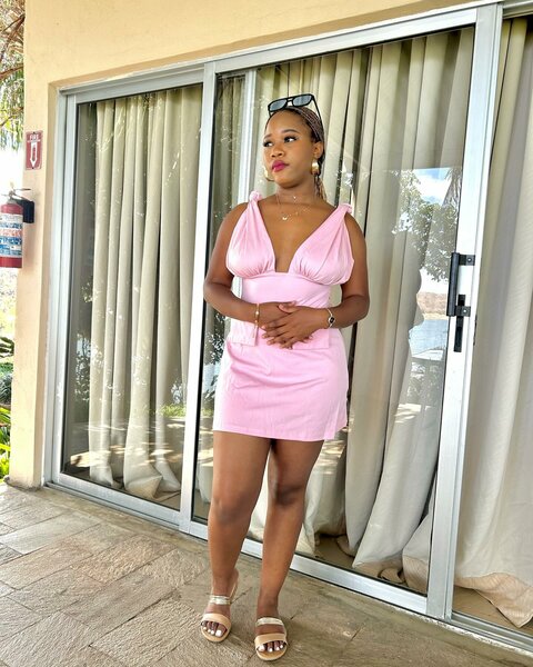 Olivia Mark Sensual V-neck dress Pink