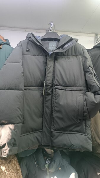 Куртка зимняя Armani exchang есть все размеры