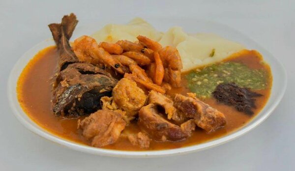 Plat Riche en Fufu et Viande