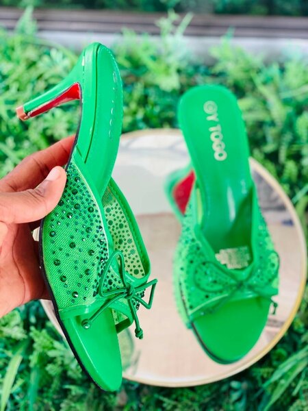 Sandales à talons élégantes