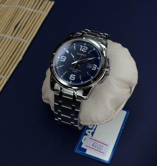 часы бренда CASIO