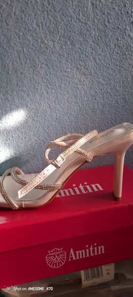 Sandale à talons élégantes