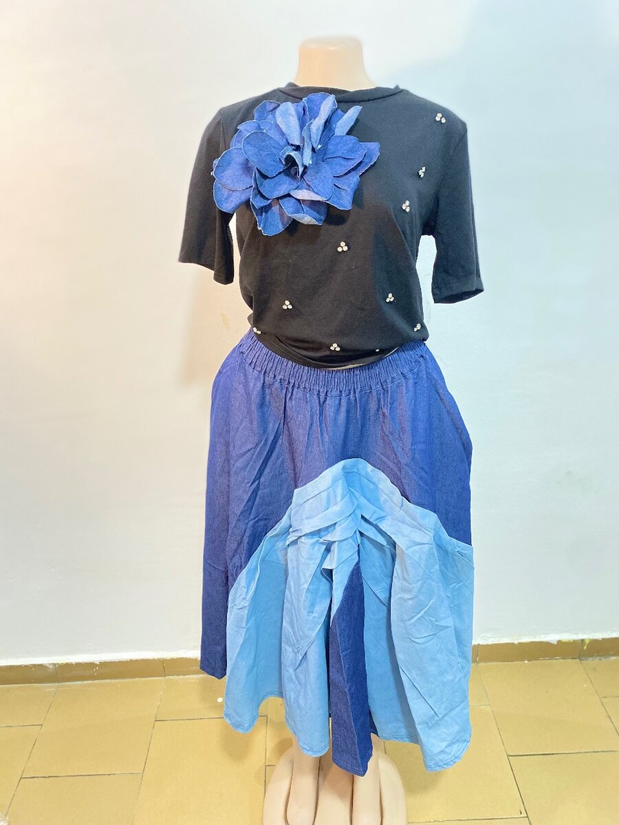 Ensemble T-shirt et Jupe Fleur