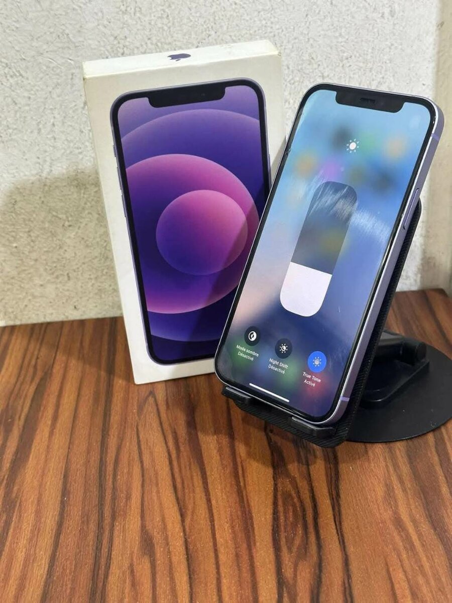 iPhone 12 en parfait état