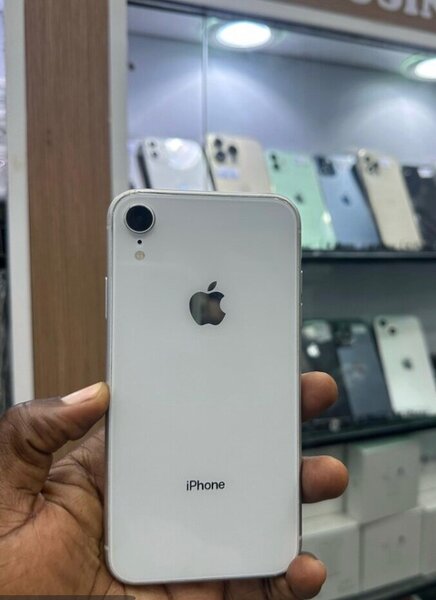 iPhone XR 64GB Blanc Débloqué